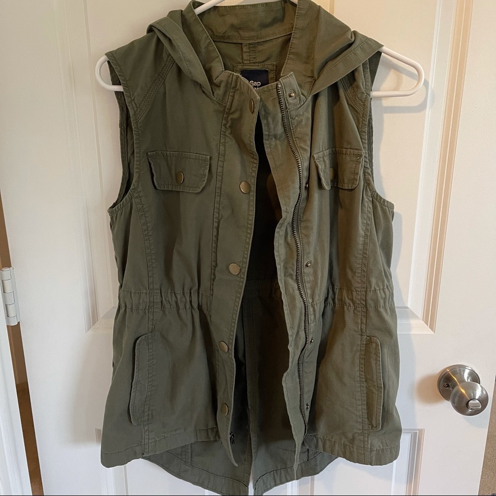 Gap Vest